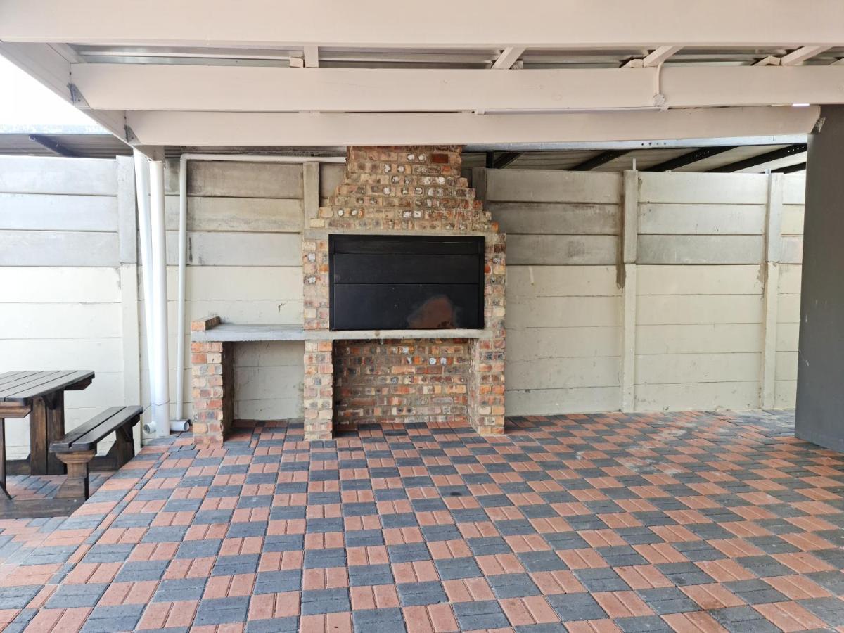 Hasate Guest House 10 Florence Street Oakdale Belliville 7530 Cape Town South African Exterior photo