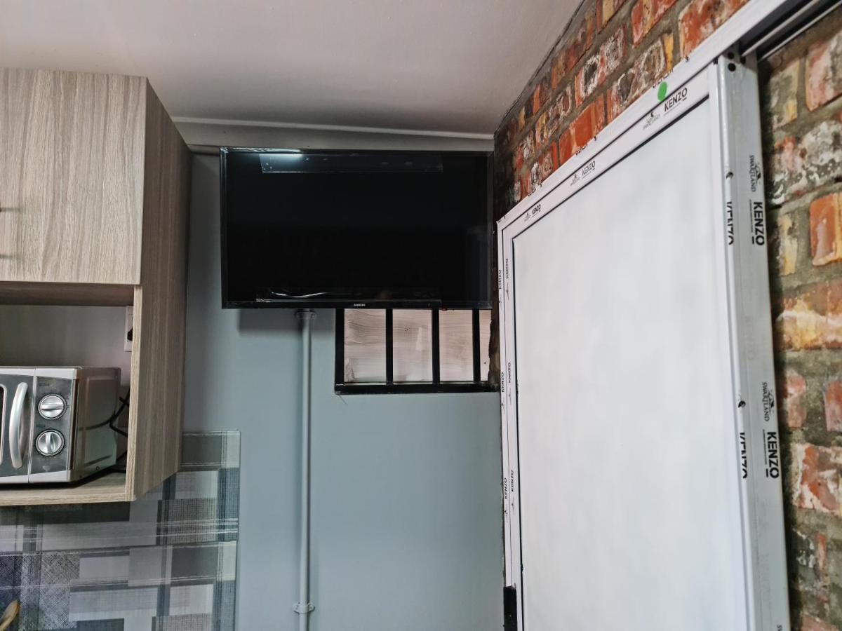 Hasate Guest House 10 Florence Street Oakdale Belliville 7530 Cape Town South African Exterior photo