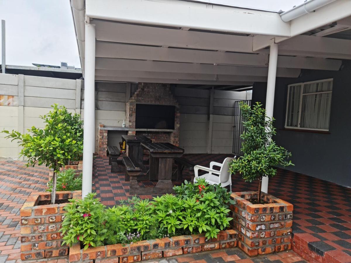 Hasate Guest House 10 Florence Street Oakdale Belliville 7530 Cape Town South African Exterior photo