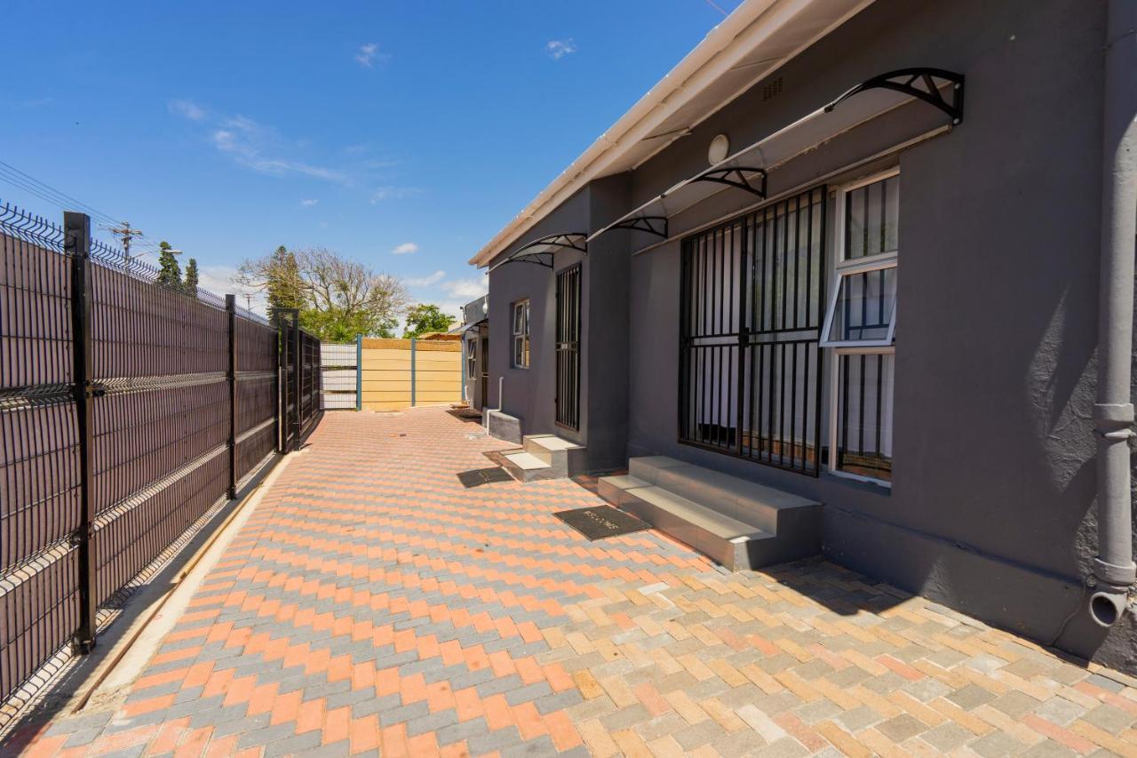 Hasate Guest House 10 Florence Street Oakdale Belliville 7530 Cape Town South African Exterior photo
