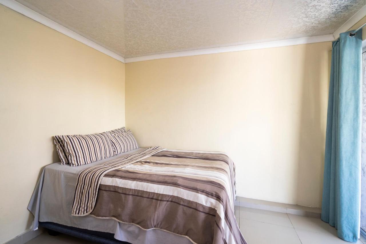 Hasate Guest House 10 Florence Street Oakdale Belliville 7530 Cape Town South African Exterior photo