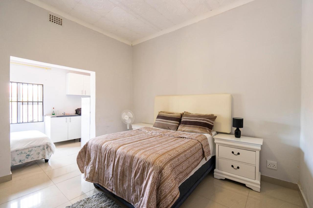 Hasate Guest House 10 Florence Street Oakdale Belliville 7530 Cape Town South African Exterior photo