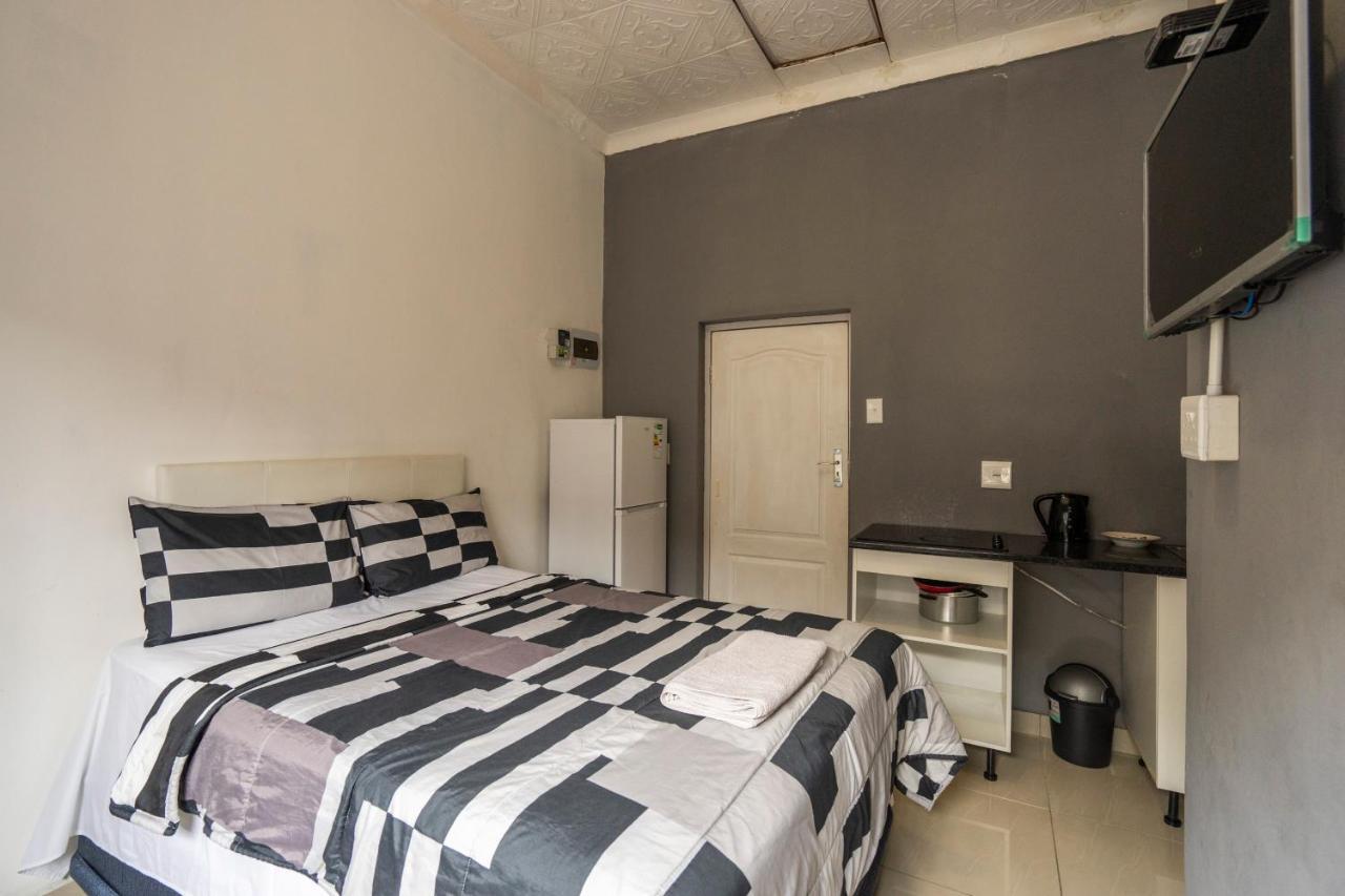 Hasate Guest House 10 Florence Street Oakdale Belliville 7530 Cape Town South African Exterior photo