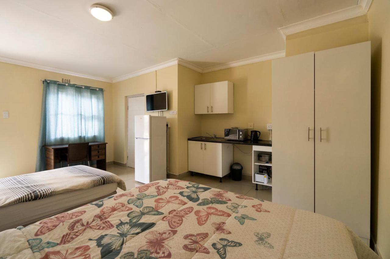 Hasate Guest House 10 Florence Street Oakdale Belliville 7530 Cape Town South African Exterior photo