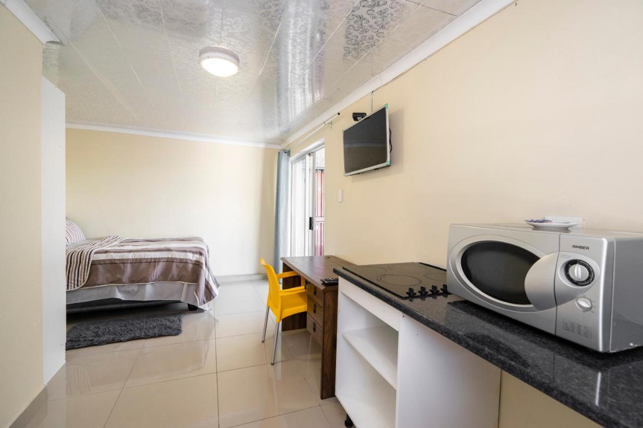 Hasate Guest House 10 Florence Street Oakdale Belliville 7530 Cape Town South African Exterior photo